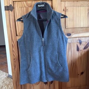 Gap lightweight fleece vest